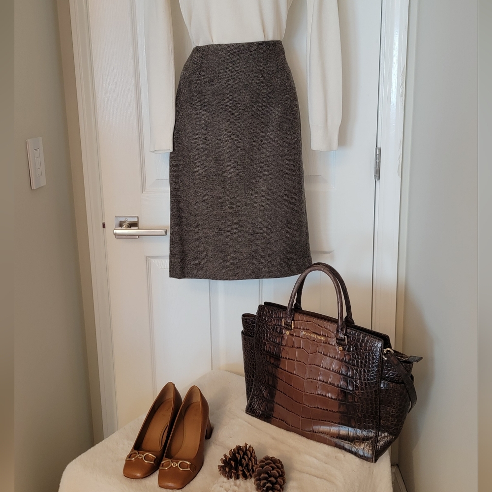 MICHAEL KORS Elegant 100% Wool Skirt